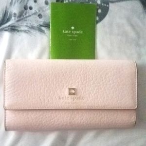 Kate spade's wallet